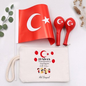 23 Nisan\'a Özel Türk Bayrağı & Kişiye Özel Ham Bez El Çantası & 2\'li Balon Hediye Seti